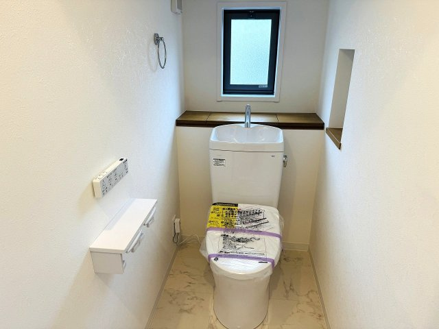 八王子市　片倉町　中古戸建てのトイレ|～新規交換済、暖房温水洗浄機能付きトイレ　冬場は特に嬉しい機能ですね～