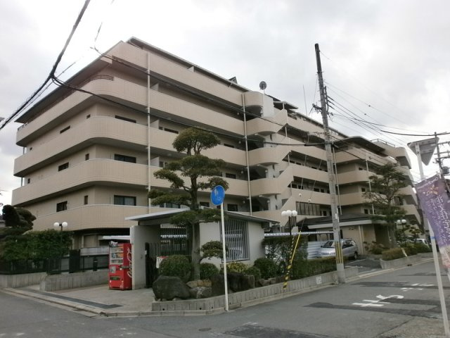 レジェーロ永和の外観