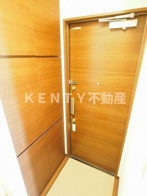 【玄関】 | シュタール　ヒュッテＡ棟 | ゆったりとした玄関です