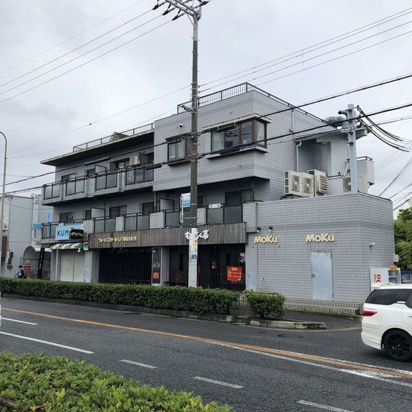 豊中市赤阪１丁目の店舗事務所の外観