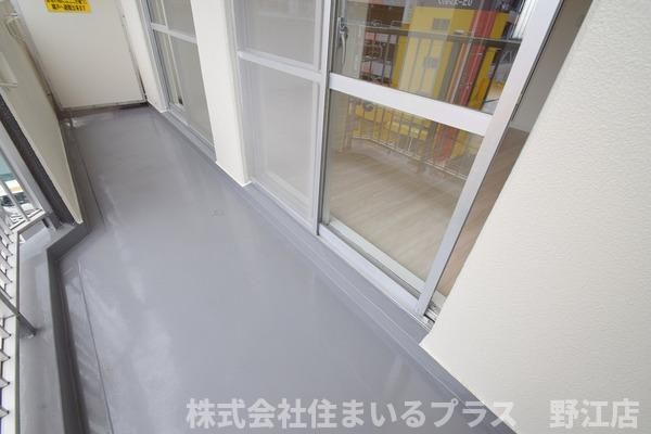泰平ビルのバルコニー