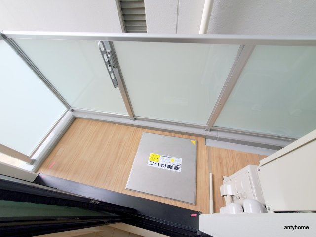 プレディアコート本町　仲介手数料無料のバルコニー