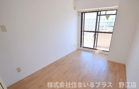 グリーンプラザの洋室