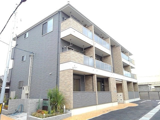 グランデ大池の外観