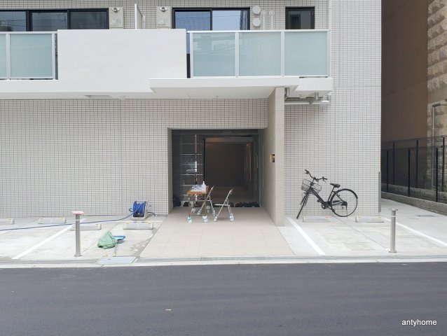 プレディアコート本町　仲介手数料無料のエントランス