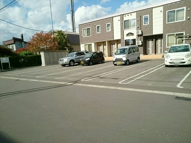 アンジュの駐車場|駐車場があります
