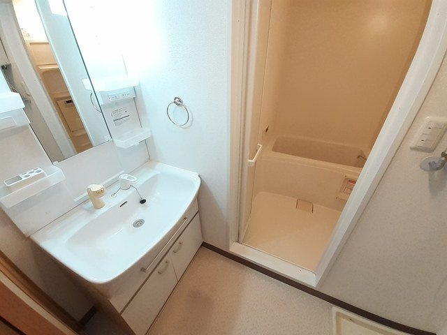 ミニヨン・アンジュⅠの洗面所|忙しい朝には欠かせない洗面所です