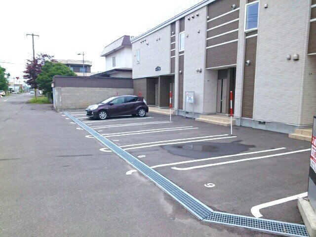 ミニョン・アンジュⅢの駐車場|駐車場があります