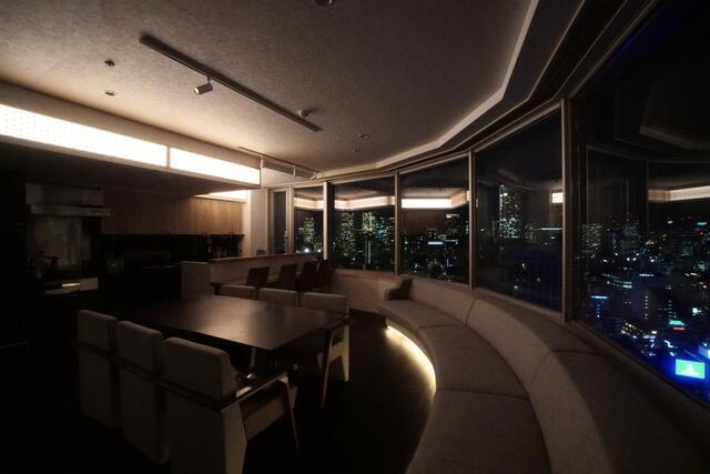 東京ツインパークスのロビー