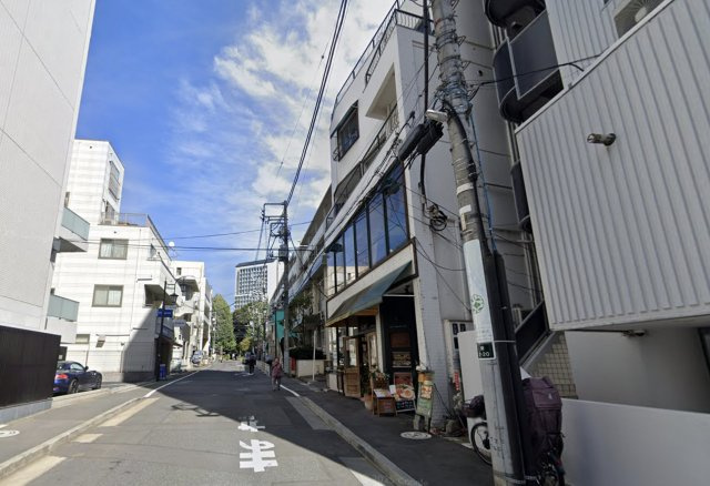 渋谷区東２丁目の店舗事務所の周辺