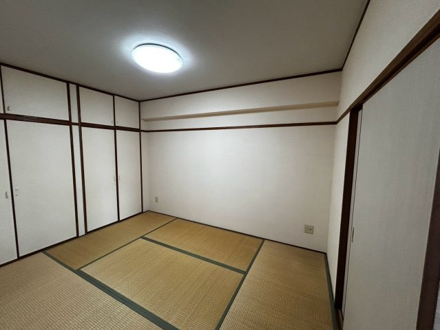 アーバンコート高木の和室