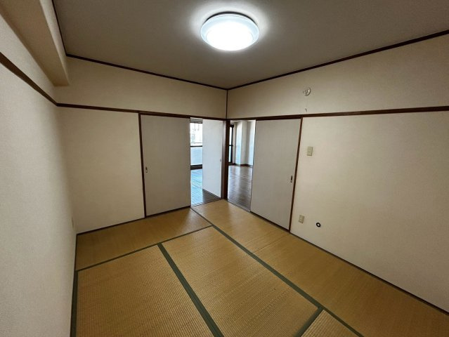 アーバンコート高木の和室