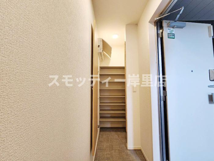 Maison Espoir Ⅲの玄関