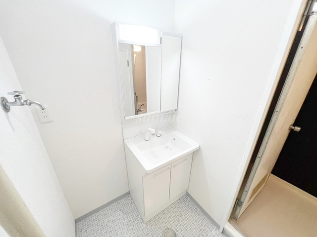 北区赤羽南１丁目の賃貸マンションの洗面所|嬉しい独立洗面台です☆