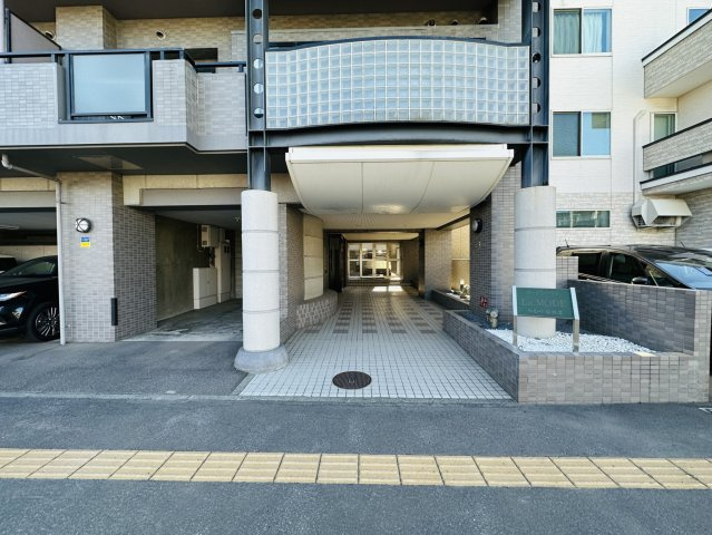 【エントランス】ガーデンハウス　ラ・モード稲穂II
