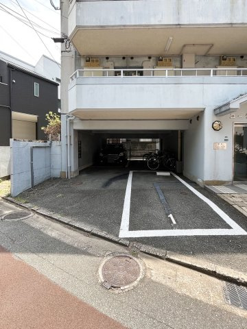 ユーライフ高取の駐車場|カースペースがあります