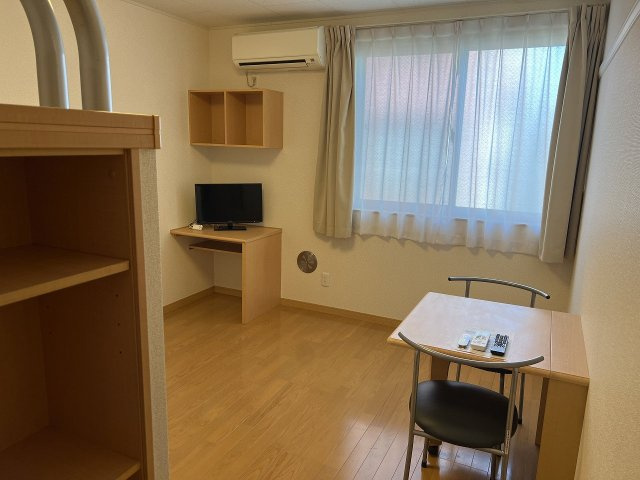 レオネクストフィロ　前沢宿Ⅰの居間・リビング|こちらの居間で趣味の時間をお楽しみください