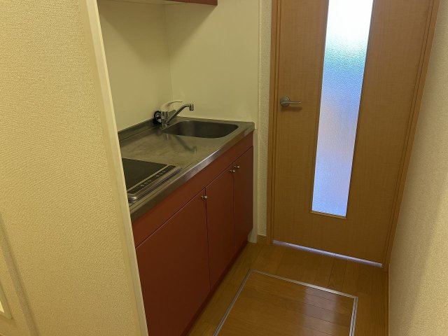 レオネクストフィロ　前沢宿Ⅰのキッチン|コンパクトなキッチンで掃除もラクラク