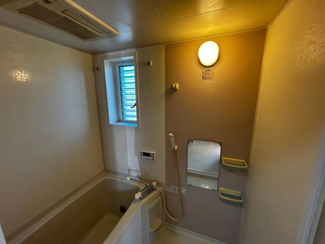 カンパニア西の土居の浴室