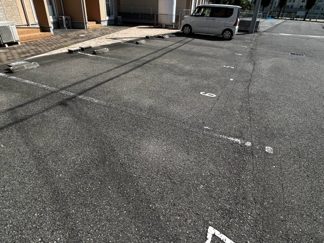 カンパニア西の土居の駐車場