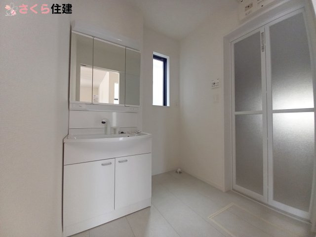 戸祭町2145番　B棟の独立洗面台
