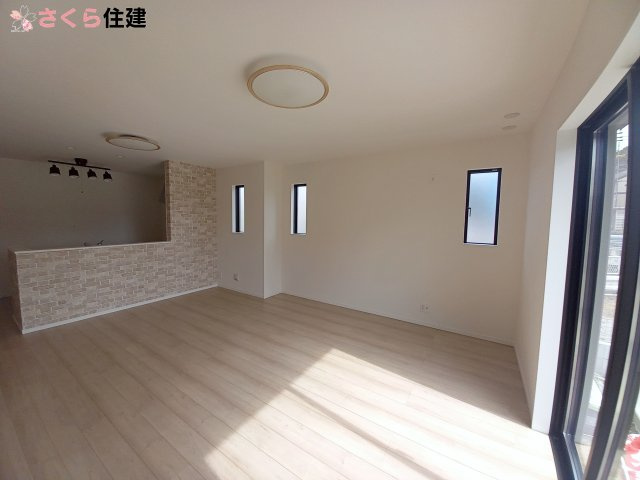 戸祭町2145番　B棟の居間・リビング