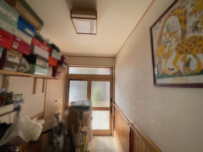 【玄関】 | 印旛郡酒々井町酒々井　3階建て　5SLDK 