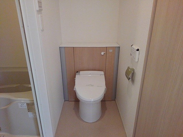 カーサ　ズッカのトイレ|清潔感のあるトイレです