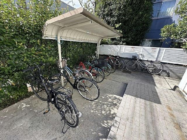 レオパレス五ノ坂の駐車場