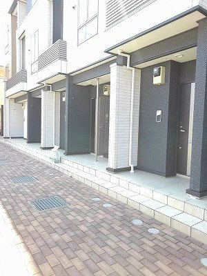 パリス・デイジーのエントランス|清潔なエントランスです