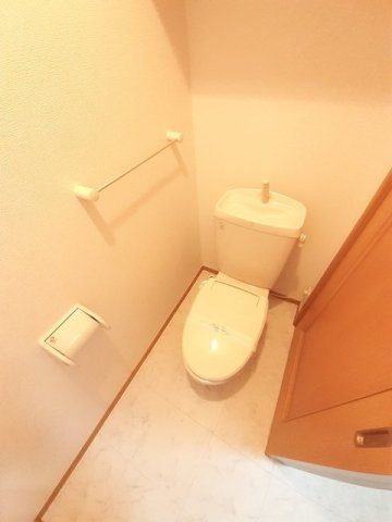 メゾン・アリコヴェールのトイレ|ゆったりとした空間のトイレです