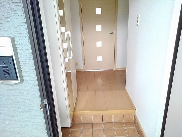 ポートヒルズ　Ｔの玄関