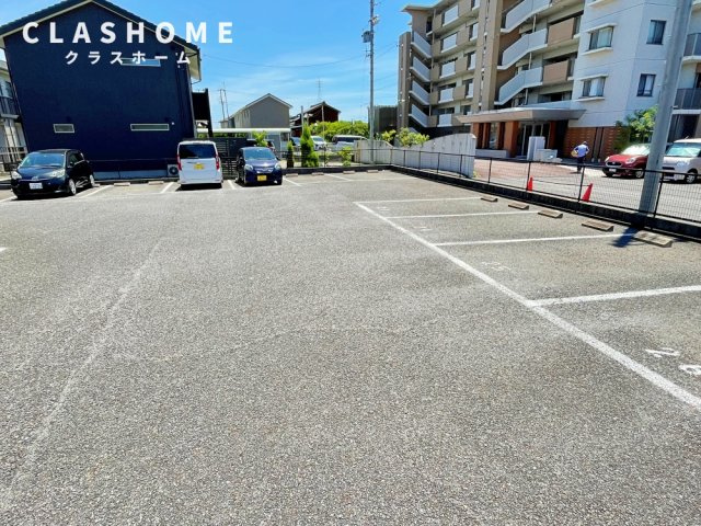 コスモなかね　　刈谷市近郊の賃貸はクラスホーム刈谷店の駐車場
