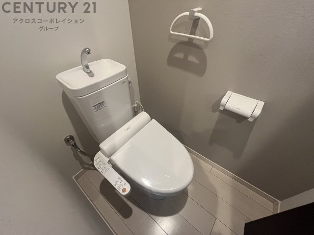 温水洗浄便座機能付きトイレ♪