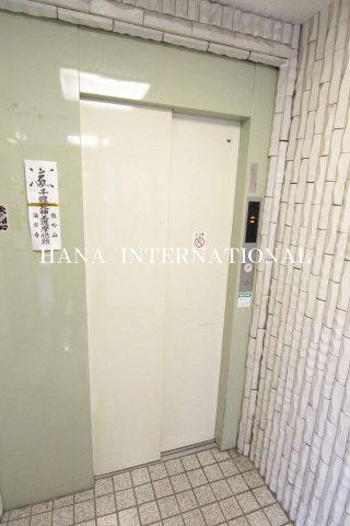 メンション・ロータスの玄関