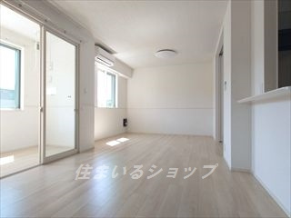 サンフラワー　Ａ棟の居間・リビング|人気の対面キッチン