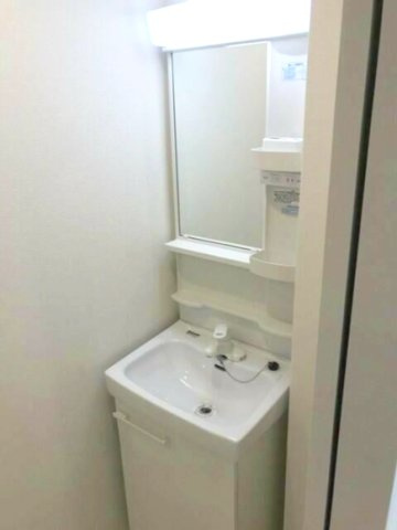 カインドネス港南２号棟の洗面所