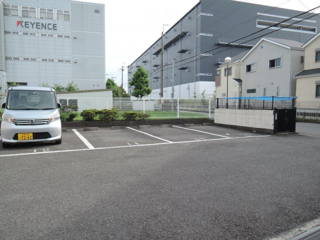 【駐車場】 | シャルマン芝生
