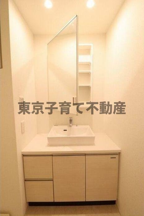 グランカーサ蔵前の洗面所