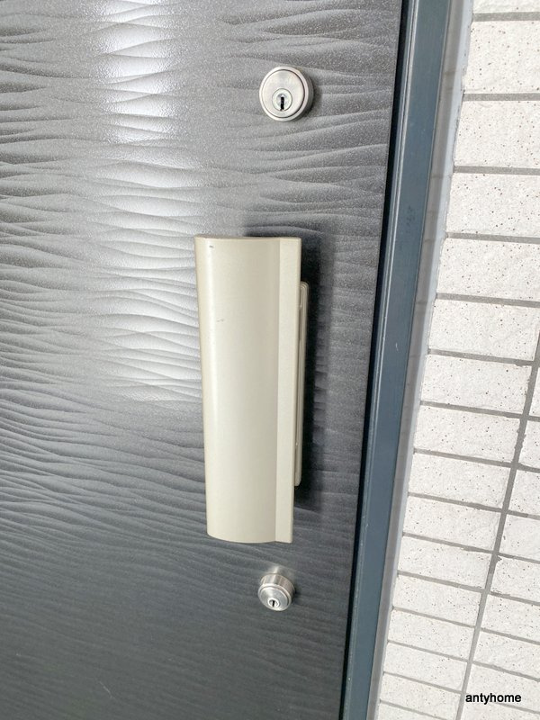 レオンコンフォート大手通　仲介手数料無料の玄関