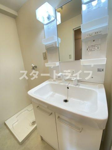 大阪市淀川区木川東２丁目の賃貸マンションの洗面所