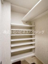 ART RESIDENCE IN OoTAKA-no-MORI(アートレジデンスインオオタカノモリ)の収納