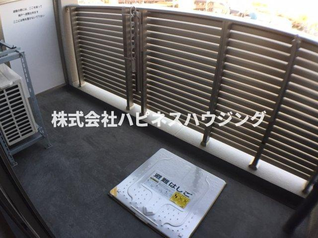 ART RESIDENCE IN OoTAKA-no-MORI(アートレジデンスインオオタカノモリ)のバルコニー