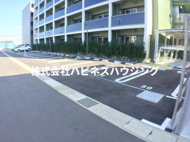 ART RESIDENCE IN OoTAKA-no-MORI(アートレジデンスインオオタカノモリ)の駐車場