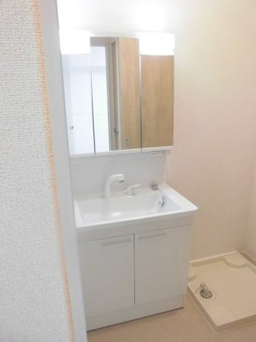 メゾン　ド　エスポワール　　刈谷市近郊の賃貸はクラスホーム刈谷店の洗面所|ゆったりとスペースのある洗面所