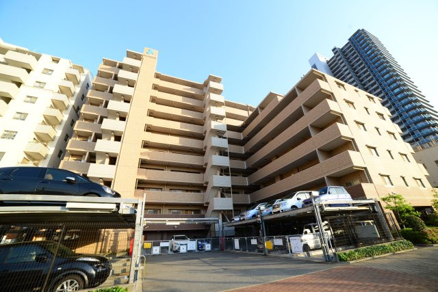 アルファステイツ鷹取駅前