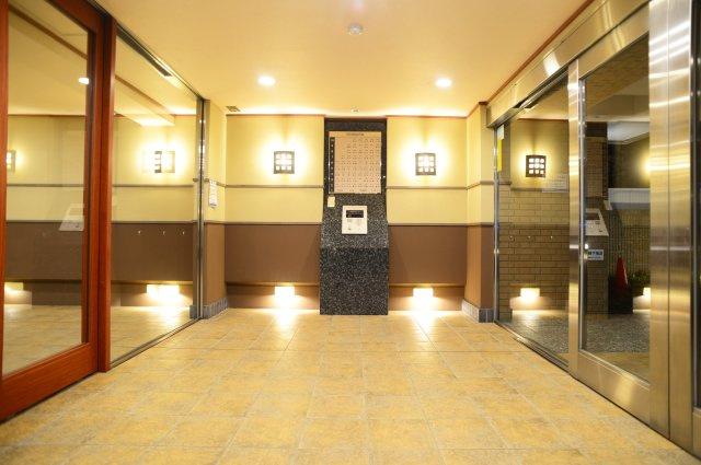 アルファステイツ鷹取駅前のエントランス|共用部エントランス