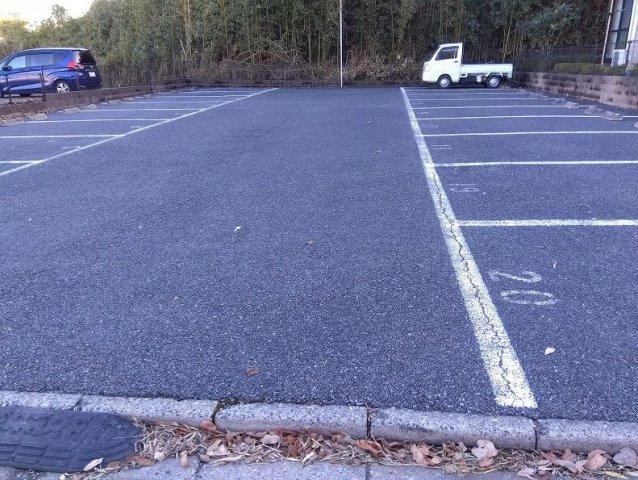 レオパレス上前ハイツ　Jの駐車場