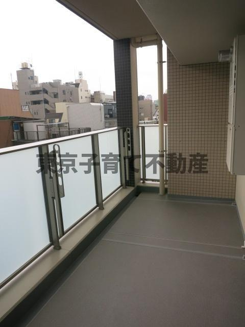 リビオレゾン浅草橋のバルコニー