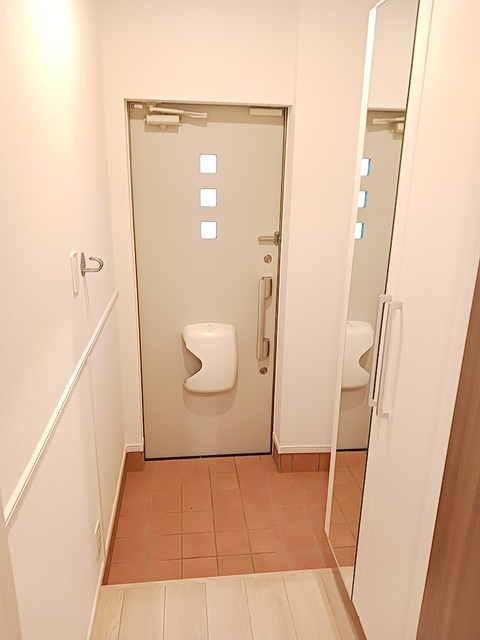 グレースヴィラージュ弐番館の玄関